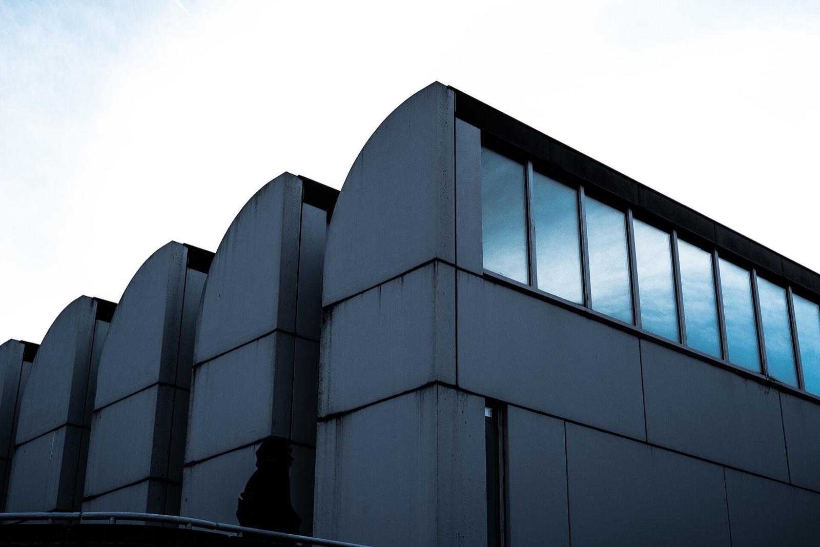The curved roofline of the Bauhaus-Archiv in Berlin