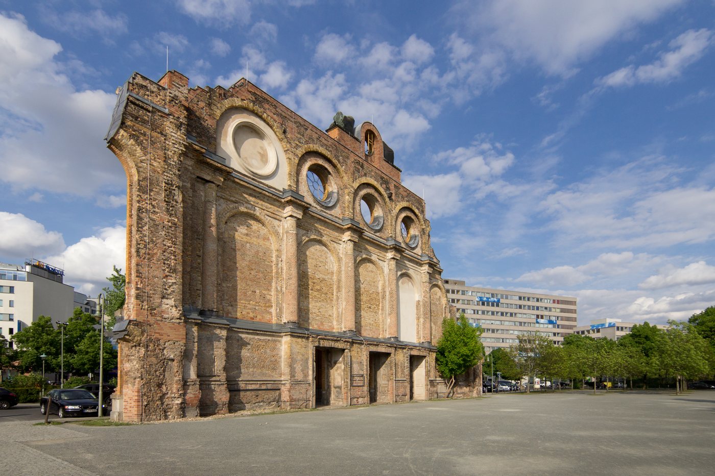 Surviving brick portal of Anhalter Bahnhof